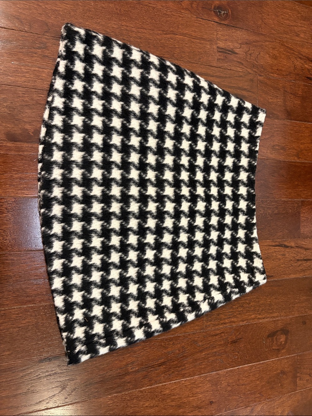 Sanctuary Black and White Houndstooth Wool-Blend Mini Skirt